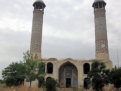 Damir Mukhetdinov called on UNESCO not to be selective about the preservation of religious buildings in Karabakh.