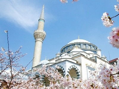 In Japan, the number of Muslims has more than doubled in 10 years.