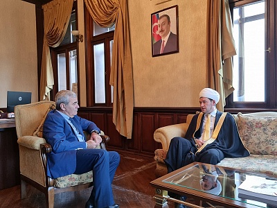 Damir Mukhetdinov met with the leadership of the State Committee of Azerbaijan for Work with the Diaspora