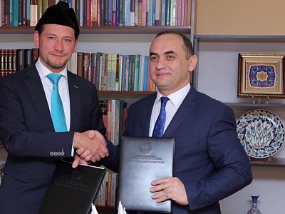 Executive Secretary of the Muslim International Forum visits Azerbaijan