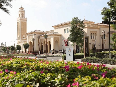 A mosque in the Andalusian style was built in Dubai